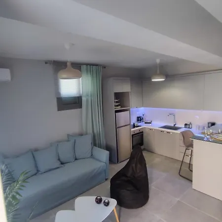 Niriides Apartments Porto Heli Exterior photo