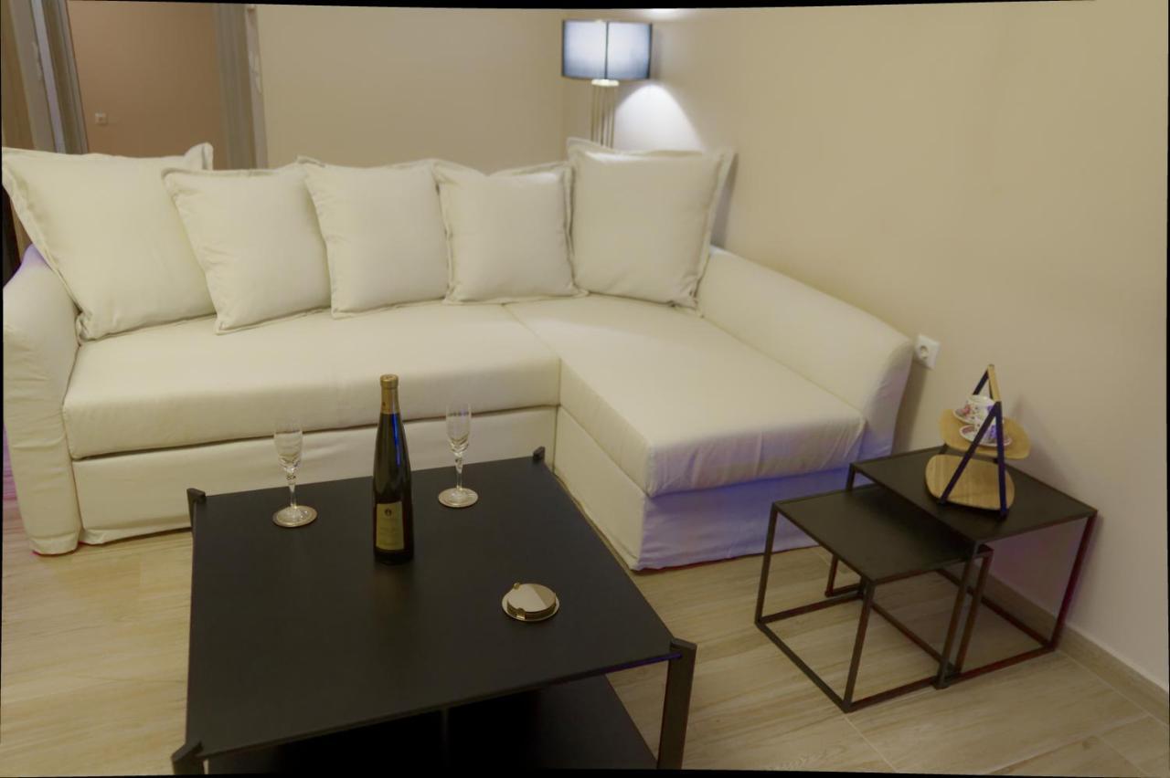 Niriides Apartment *