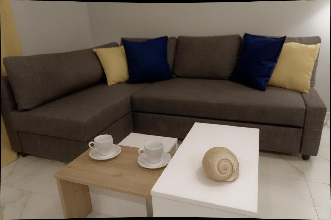 Apartment Niriides *