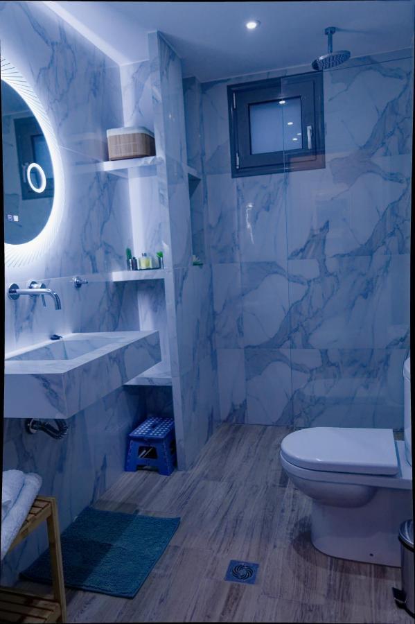 Niriides Apartment *